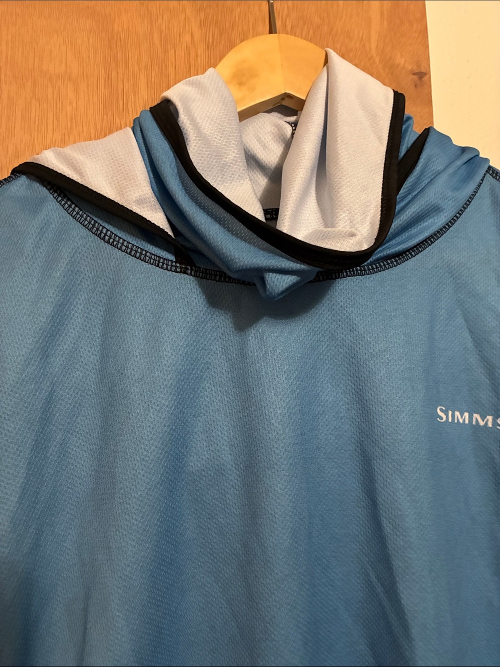 Simms Sky Blue Hooded Performance Fishing Shirt - Picture 3 of 6